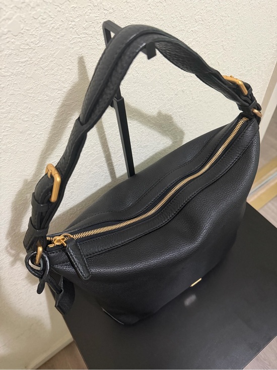 MCM Black Leather Shoulder Hobo with Gold Hardware main image 4